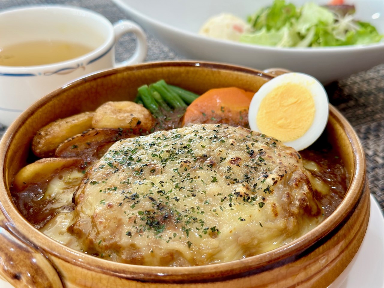 焼きチーズハンバーグカレー
