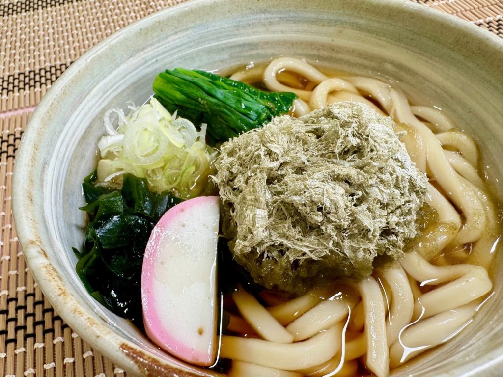 とろろ昆布うどん
