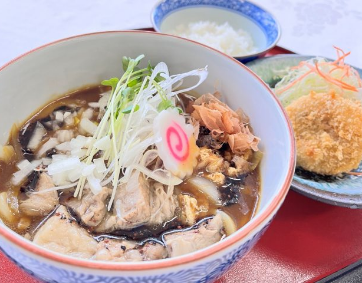 牛すじカレーうどん