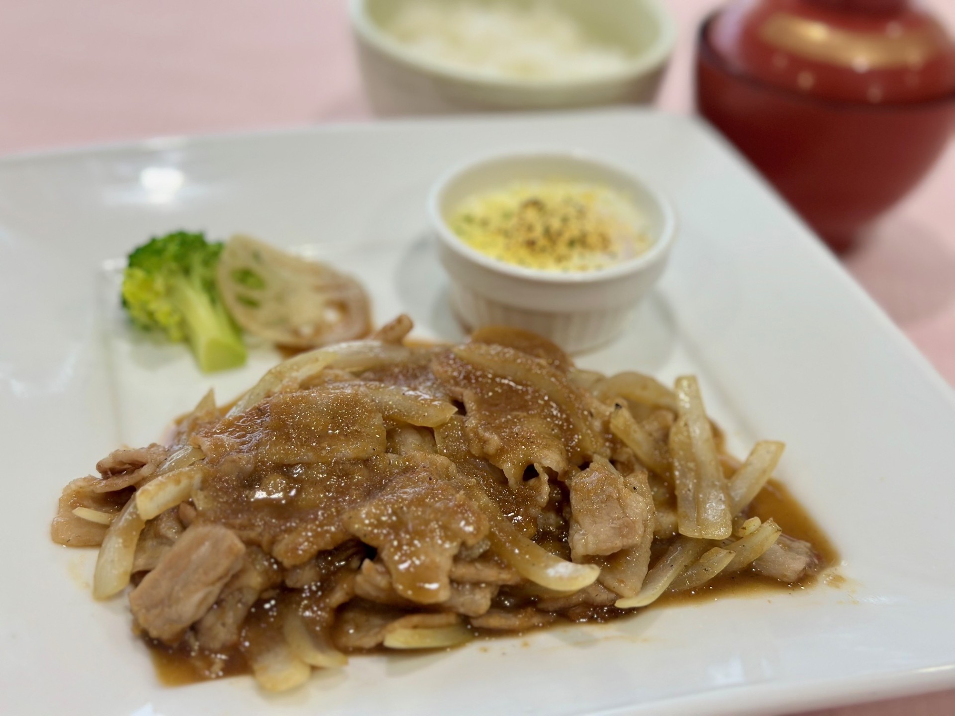 豚バラ肉の生姜焼き