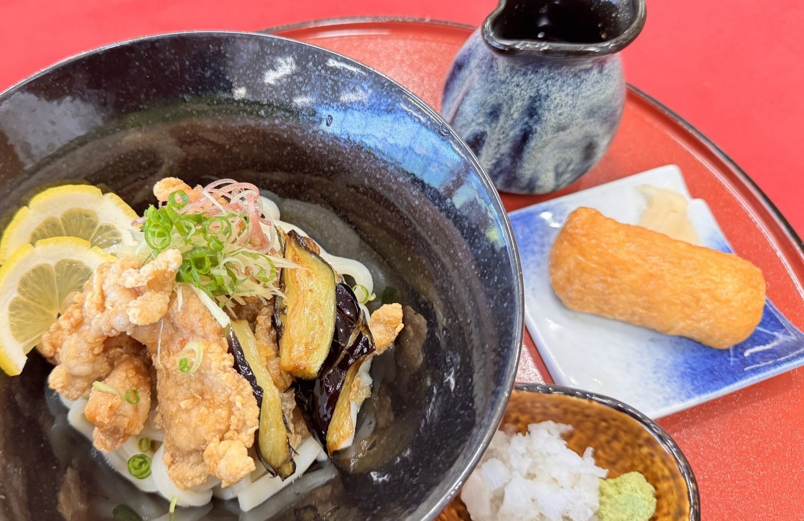 豚の竜田揚げとなすのぶっかけうどん