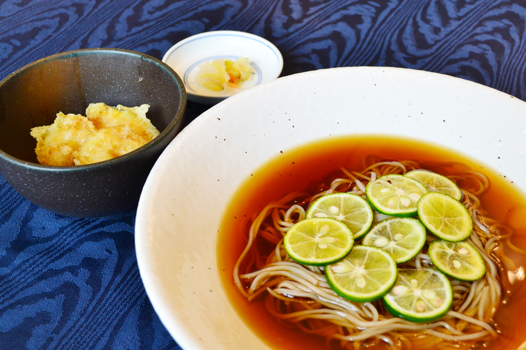 すだち蕎麦と小海老天丼