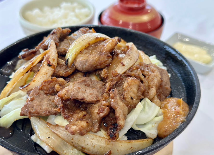 牛バラ鉄板焼き