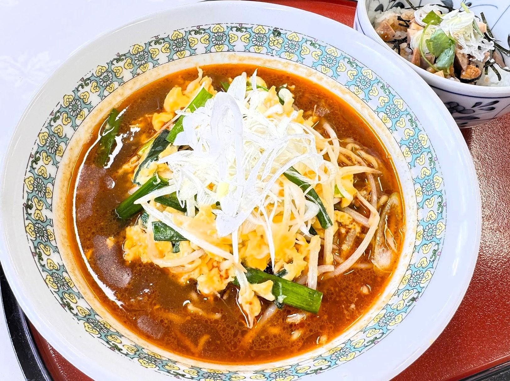 ピリ辛ニラ玉ラーメン