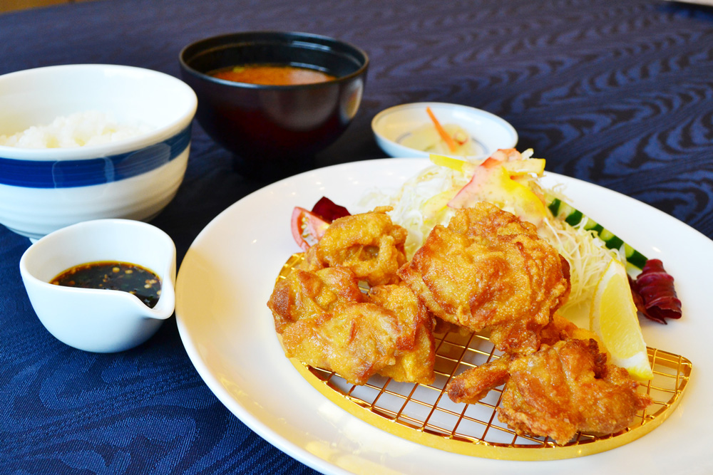 鶏の唐揚げ定食（南蛮醤油付）