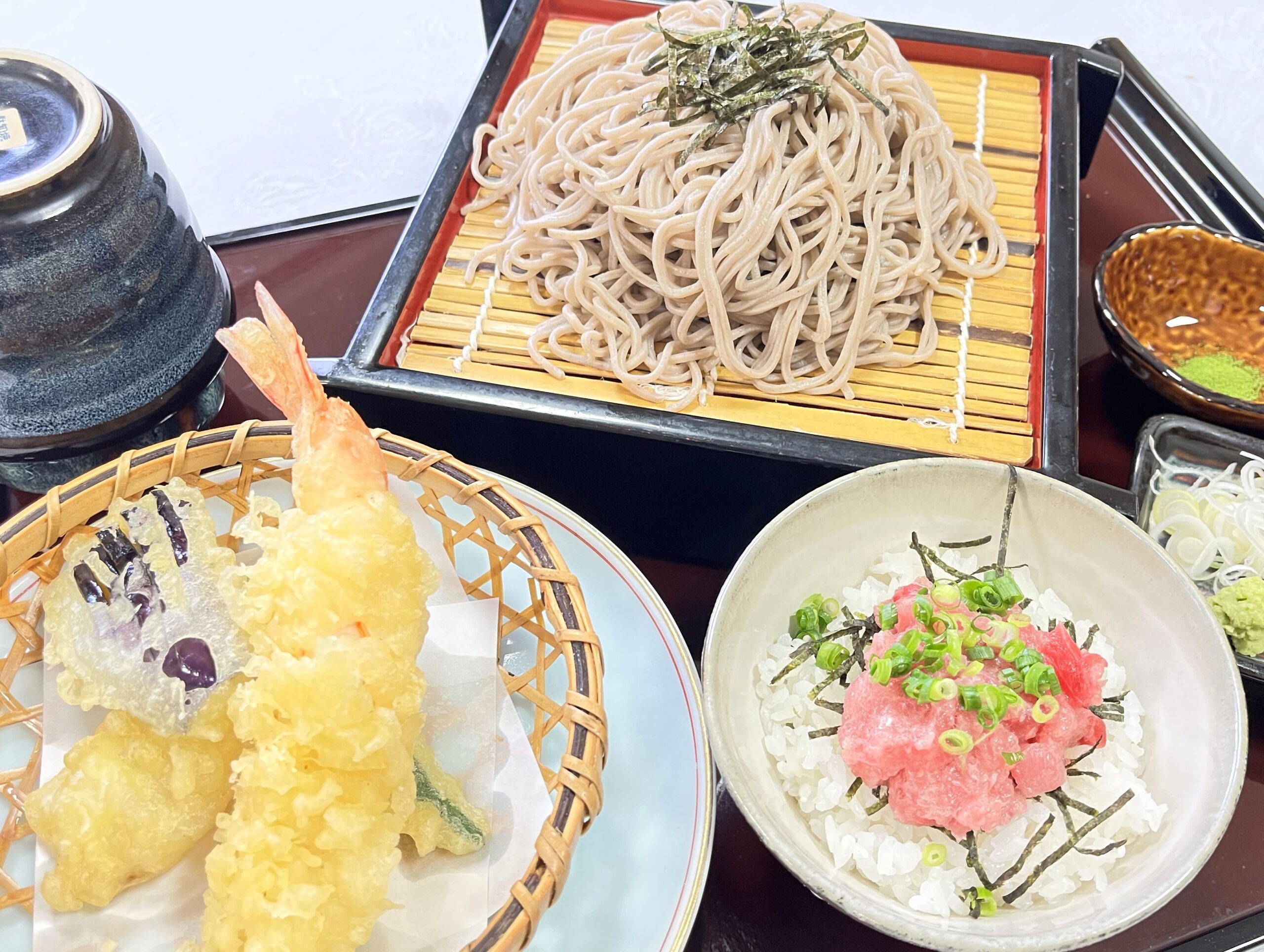 天ざる蕎麦とねぎとろ丼