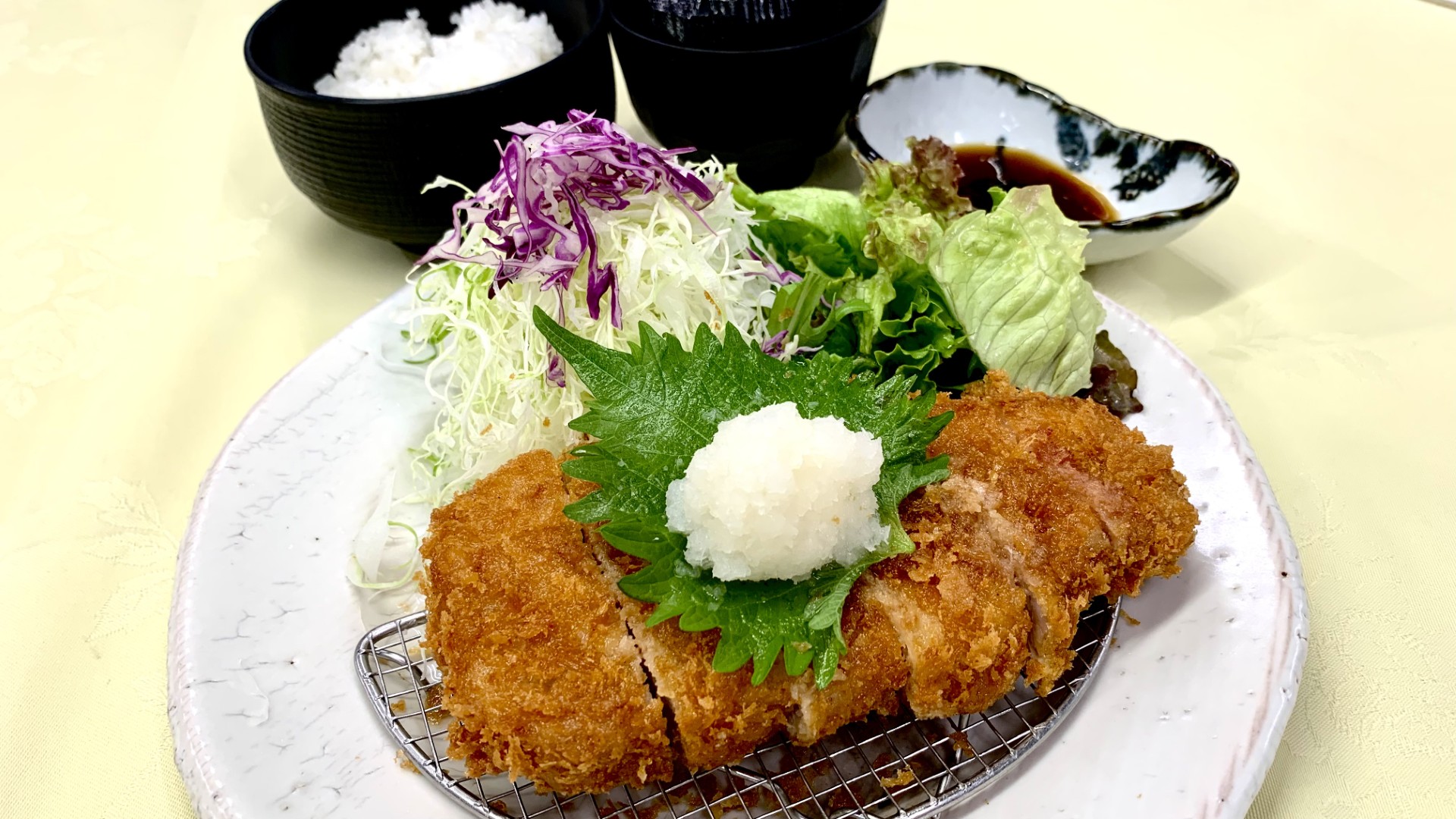 三田ポークのおろしとんかつ膳