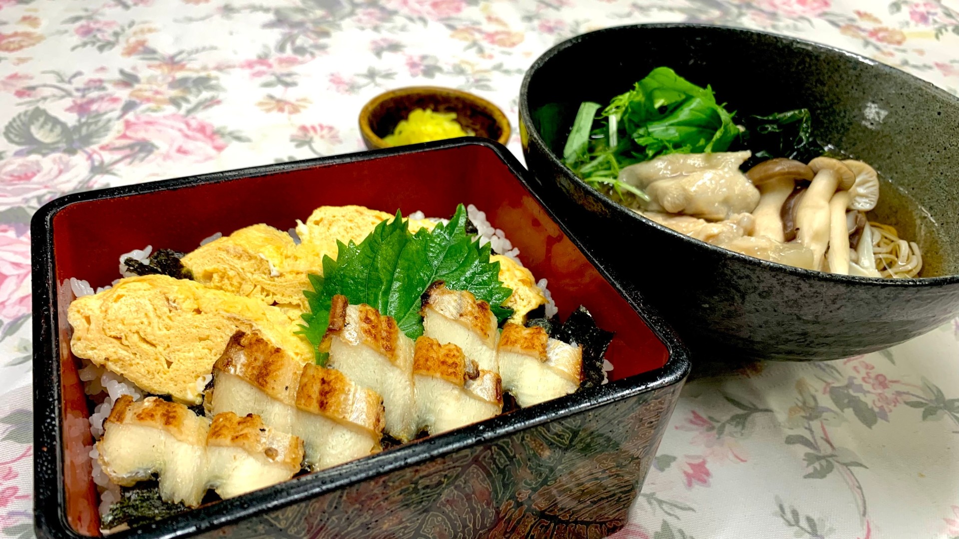 鶏きのこ蕎麦とだし巻き穴子重