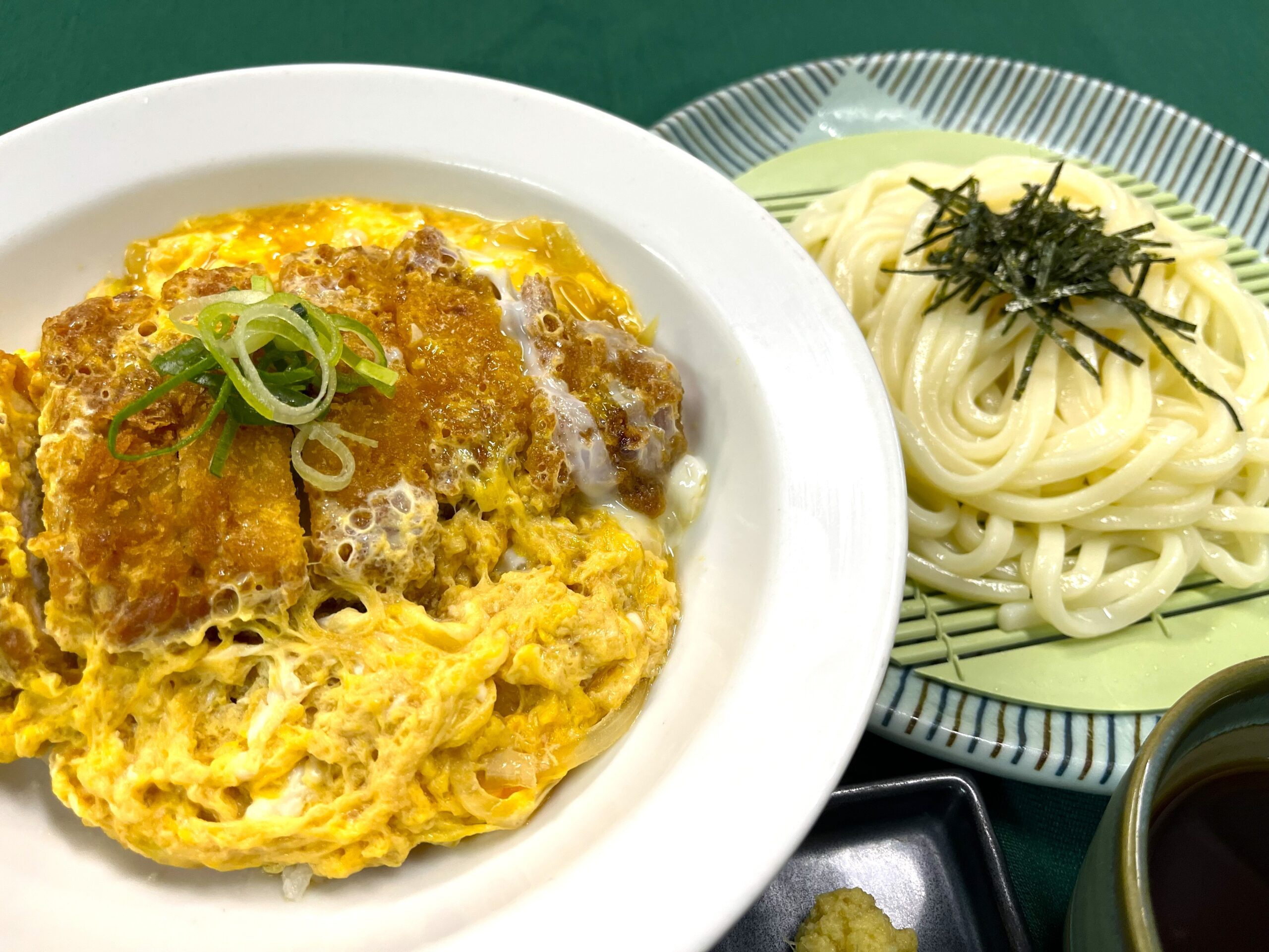 ロースカツ丼とざるうどん