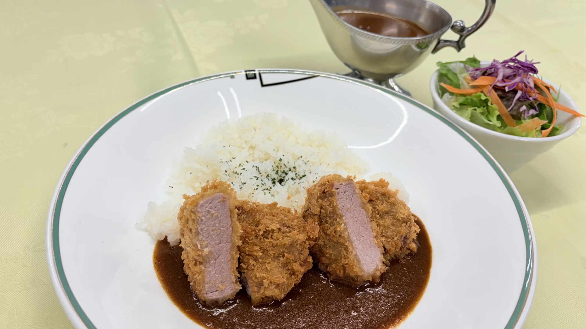 ヘレカツカレー
