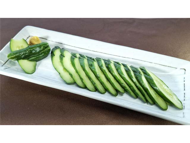 <center>きゅうりの一本漬け</center>