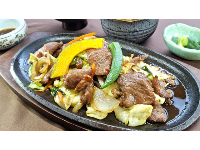 <center>隨縁名物ジンギスカン定食</center>