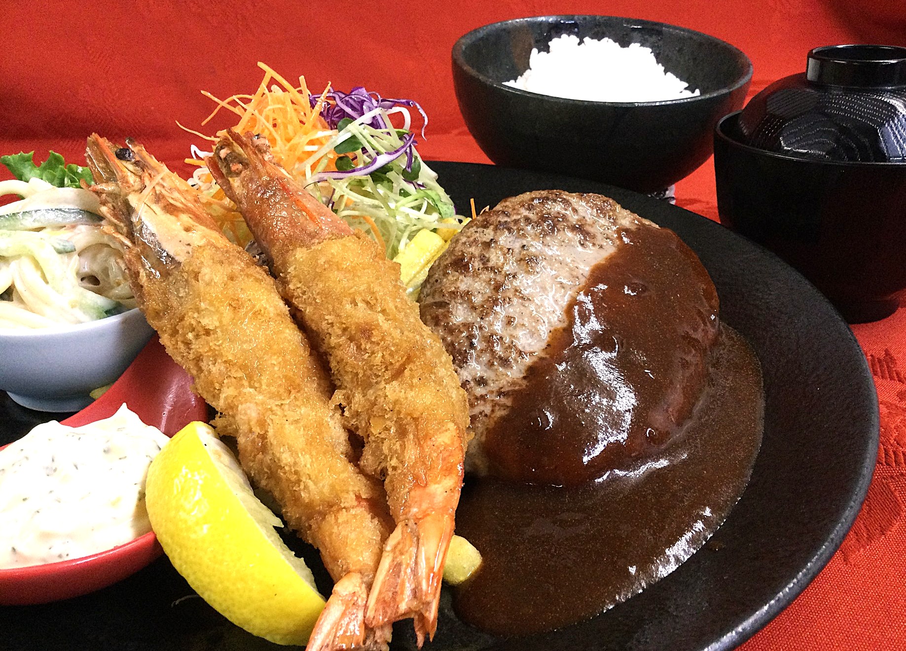 大海老フライと手ごねハンバーグ