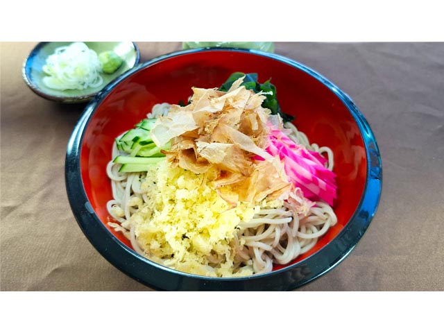 <center>たぬき蕎麦</center>