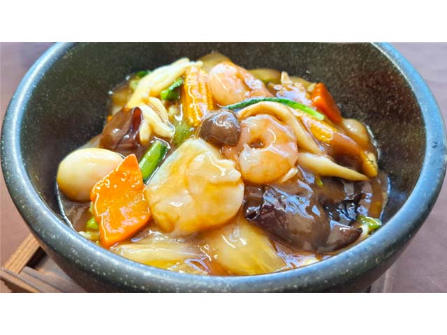 <center>石焼あんかけ焼きそば</center>