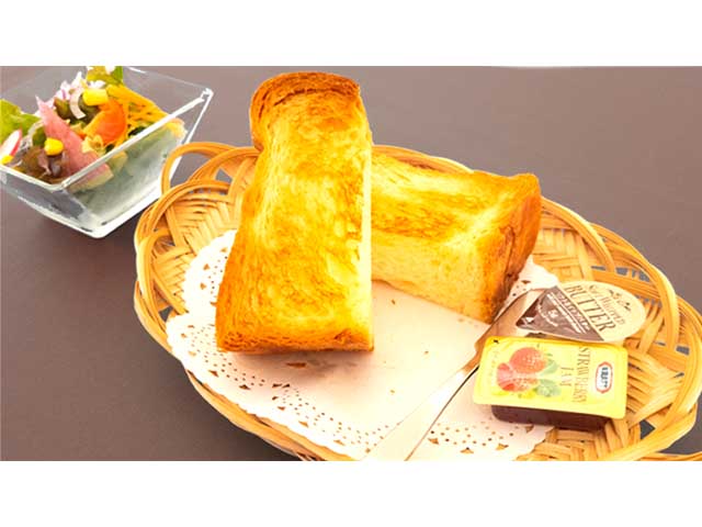 <center>ボローニャ厚切りトースト</center>