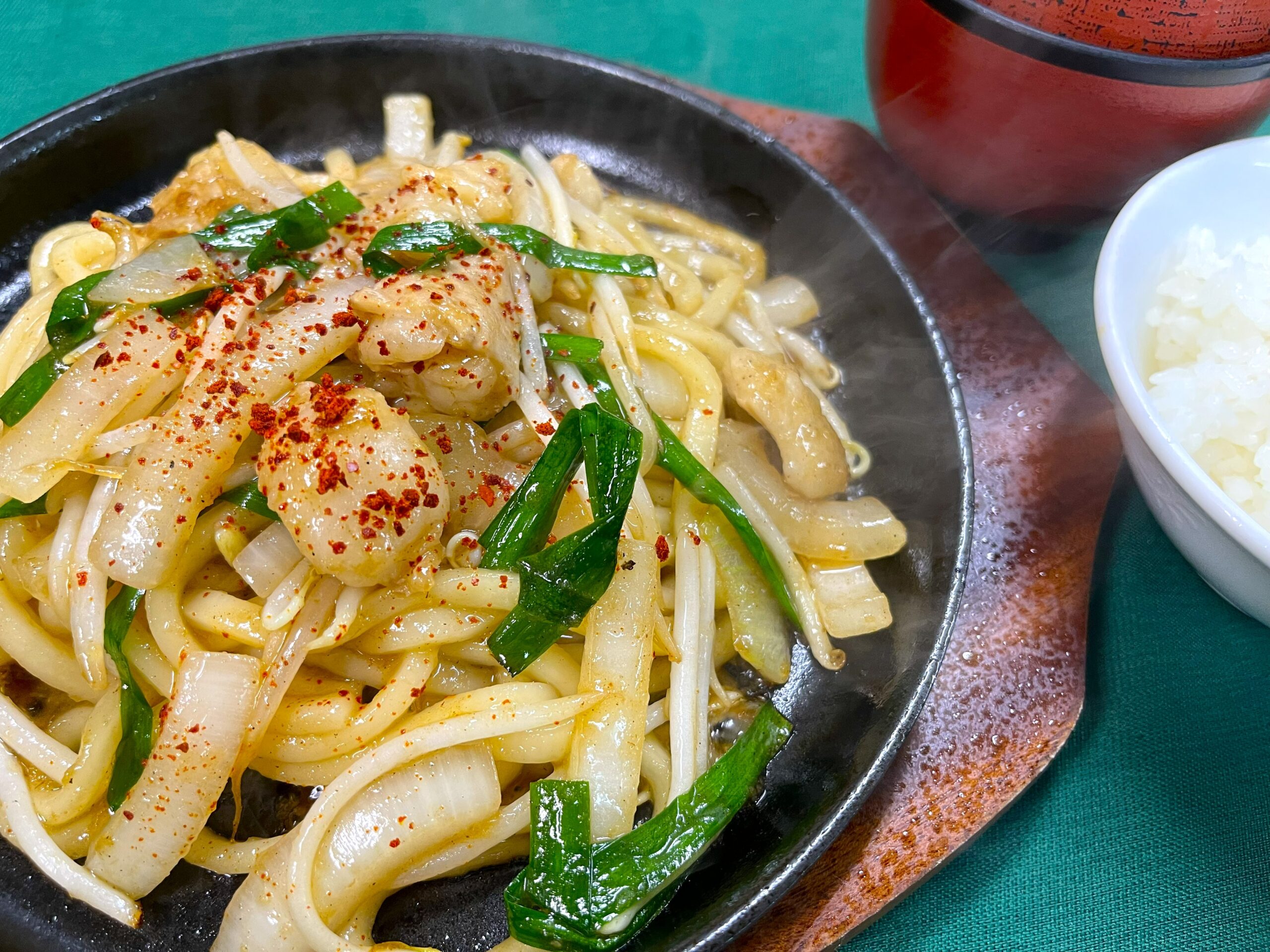 ホルモン焼うどん